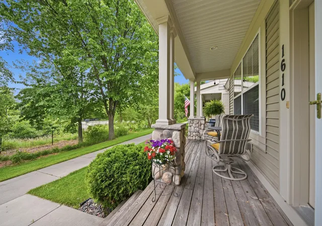 Photo 3 of Sale Pending at 1610 Riverspointe Ct, Anoka, MN 55303 | MLS# 7097289 | Listing updated on 2026-08-27