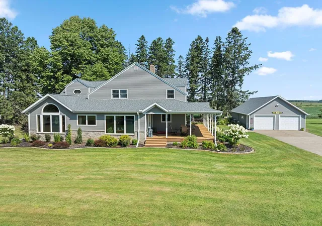 Homes for sale in Glen Flora, WI | W3596 Artisan Dr, Glen Flora, WI 54526 | MLS# 7097300