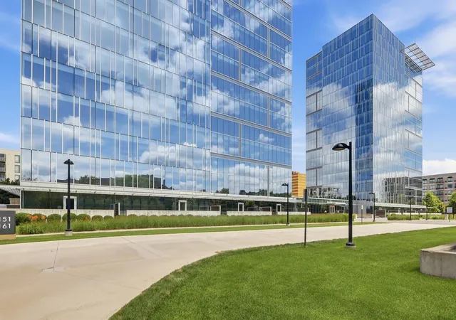 1st image of 8161 33rd Ave S #804, Bloomington, MN 55425 | MLS# 7097307