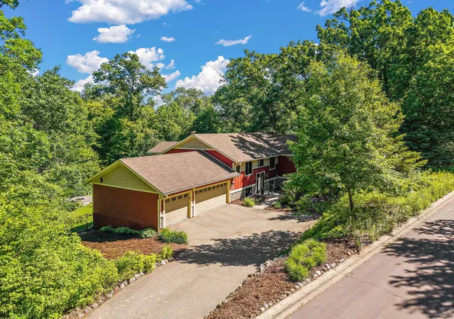 4th image of 4815 120Th St W, Saint Paul, MN 55124 | MLS# 7097311