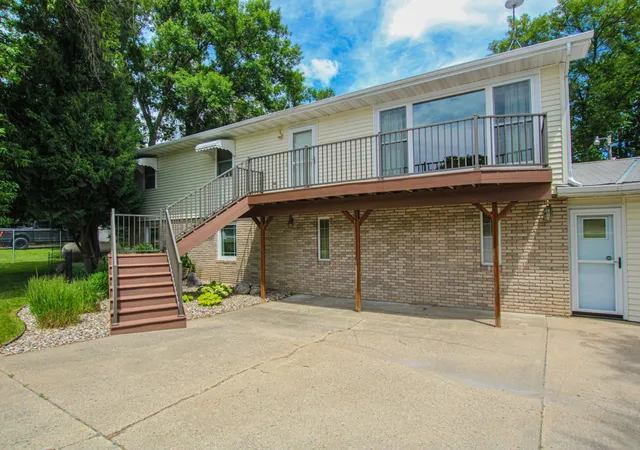 3rd image of 8691 County Road 11 Ne, Alexandria, MN 56308 | MLS# 7097335