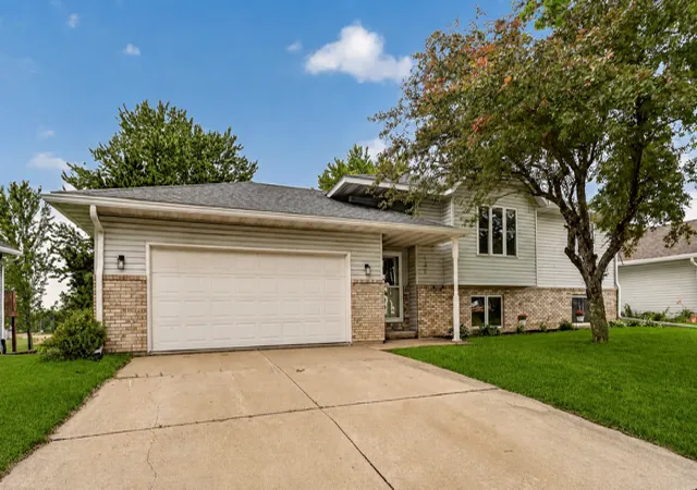 2nd image of 130 Nicholas Dr, Lewiston, MN 55952 | MLS# 7097342