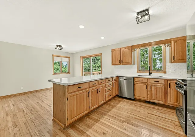 4th image of 130 Nicholas Dr, Lewiston, MN 55952 | MLS# 7097342