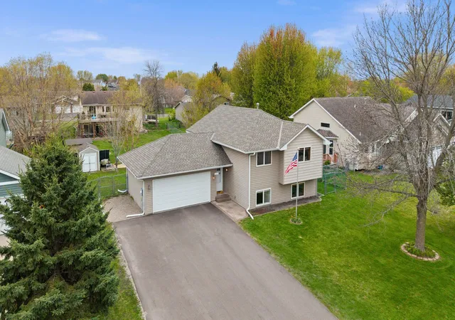 Homes for sale in Hugo, MN | 6235 146th St N, Hugo, MN 55038 | MLS# 7097346