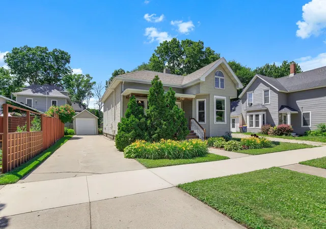Photo 2 of Sale Pending at 710 1st Avenue Nw, Faribault, MN 55021 | MLS# 7097350 | Listing updated on 2026-09-04