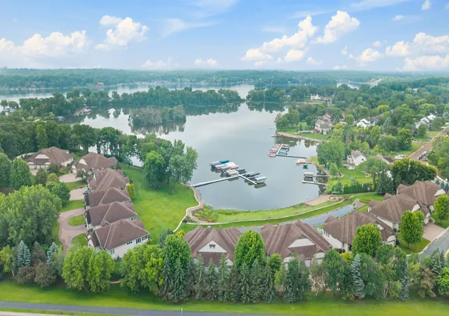 2nd image of 3647 Crystal Bay Ln Nw, Prior Lake, MN 55372 | MLS# 7097369