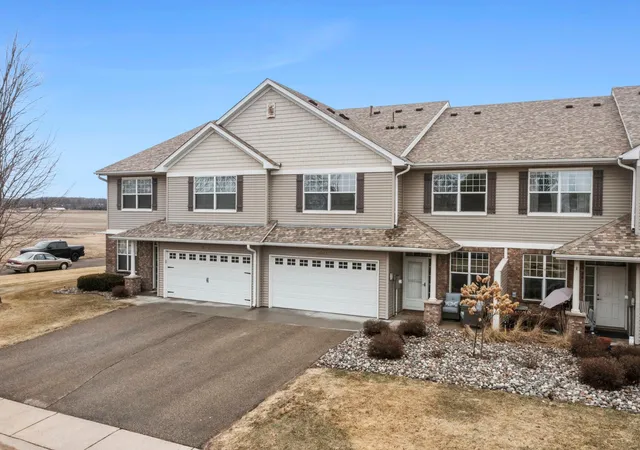 Homes for sale in Northfield, MN | 2504 Country View Dr, Northfield, MN 55057 | MLS# 7097403
