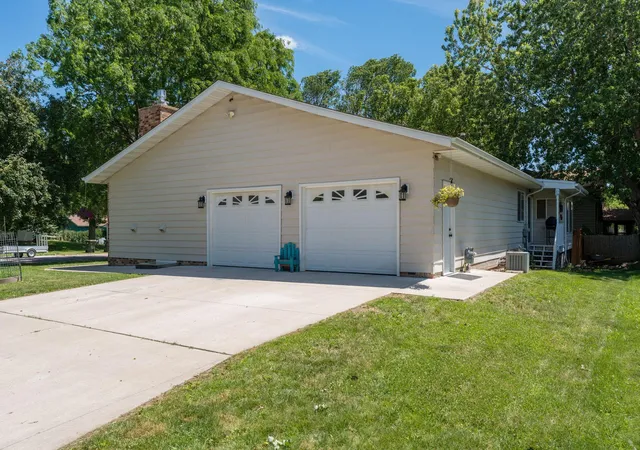 Homes for sale in Saint Peter, MN | 428 Swift St, Saint Peter, MN 56082 | MLS# 7097413