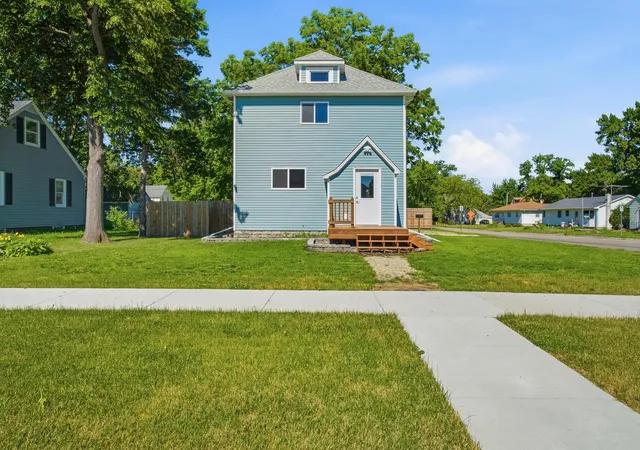 Homes for sale in Wells, MN | 90 5th Ave Nw, Wells, MN 56097 | MLS# 7097437