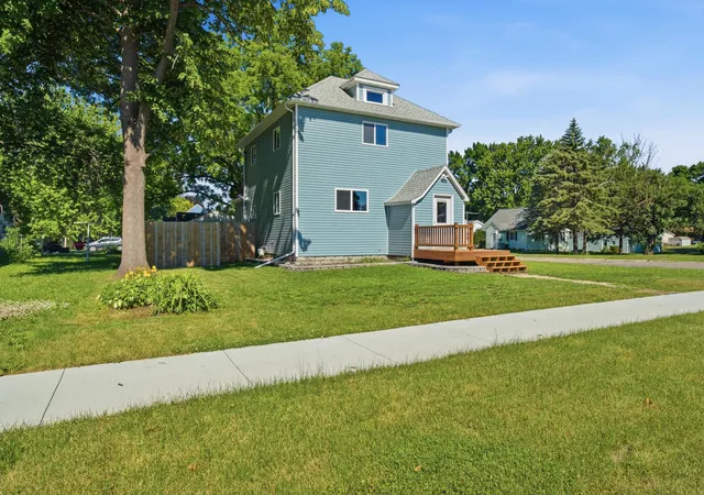 Homes for sale in Wells, MN | 90 5th Ave Nw, Wells, MN 56097 | MLS# 7097437