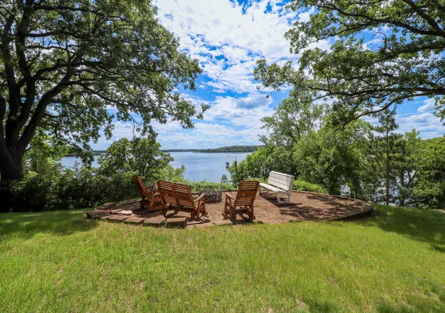 3rd image of 15928 Lake Koronis Rd, Paynesville, MN 56362 | MLS# 7097440