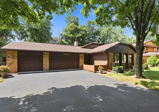 1st image of 10828 Butternut St Nw, Coon Rapids, MN 55448 | MLS# 7097449