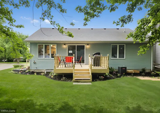 Homes for sale in New Ulm, MN | 917 N Valley St, New Ulm, MN 56073 | MLS# 7097470