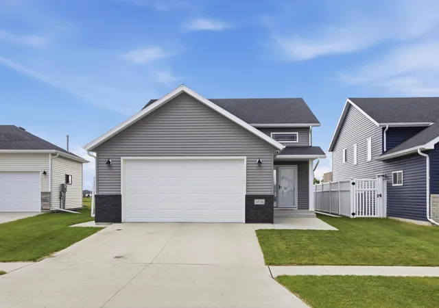 Homes for sale in Horace, ND | 6706 72nd Ave S, Horace, ND 58047 | MLS# 7097474