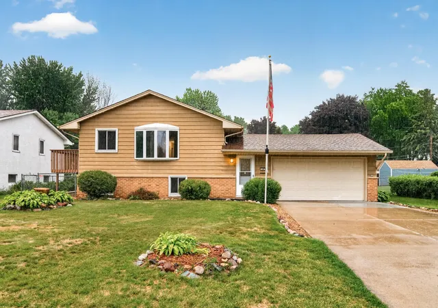 Homes for sale in Spring Lake Park, MN | 599 Westby Dr Ne, Spring Lake Park, MN 55432 | MLS# 7097498