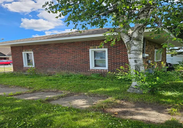 9th image of 411 5th St, Clear Lake, WI 54005 | MLS# 7097506