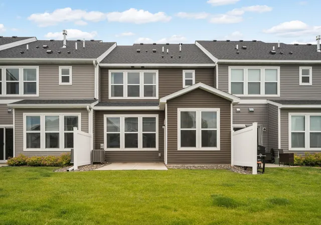 40th image of 11281 Crestbury Dr, Saint Paul, MN 55129 | MLS# 7097508