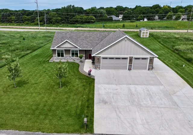 Homes for sale in Willmar, MN | 2752 9Th Ave Se, Willmar, MN 56201 | MLS# 7097517