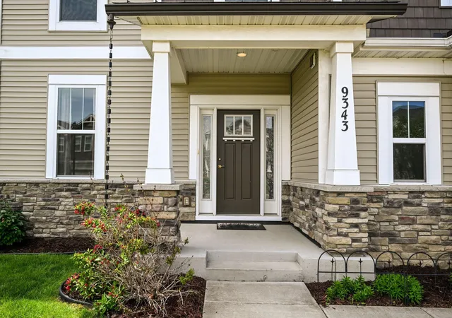 2nd image of 9343 Compass Pointe Rd, Saint Paul, MN 55129 | MLS# 7097549