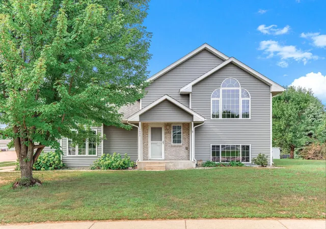 1st image of 13597 Jesse St, Becker, MN 55308 | MLS# 7097566