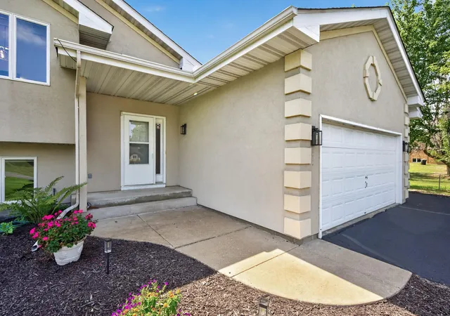 2nd image of 486 193rd Ln Ne, Cedar, MN 55011 | MLS# 7097567