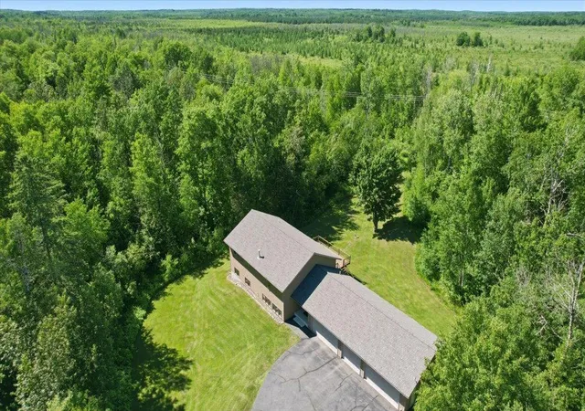 Homes for sale in Duluth, MN | 5015 Martin Rd, Duluth, MN 55803 | MLS# 7097585