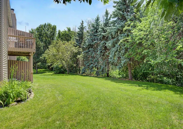 3rd image of 9211 Upland Ln N, Maple Grove, MN 55369 | MLS# 7097601