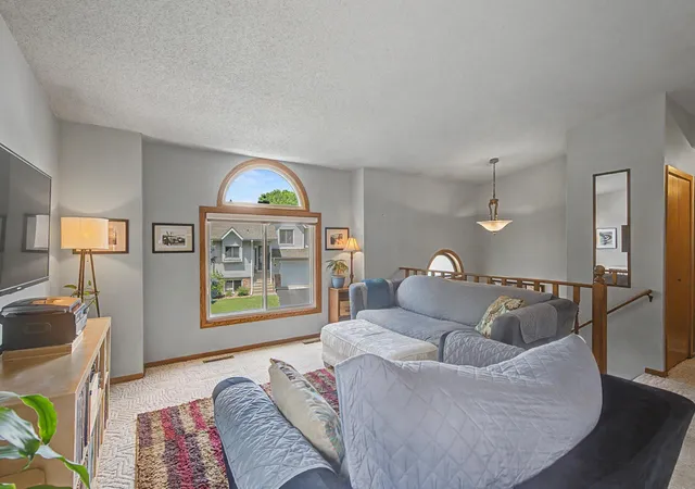 5th image of 9211 Upland Ln N, Maple Grove, MN 55369 | MLS# 7097601
