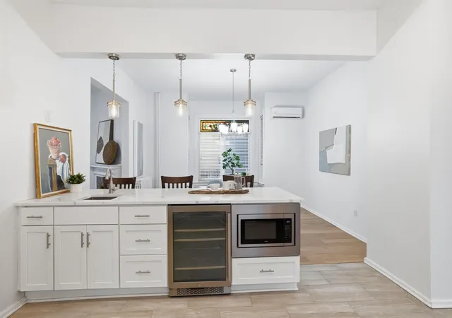 Photo 2 of Condo for sale at 546 Ashland Ave, Saint Paul, MN 55102 | MLS# 7097630 | Listing updated on 2026-10-16