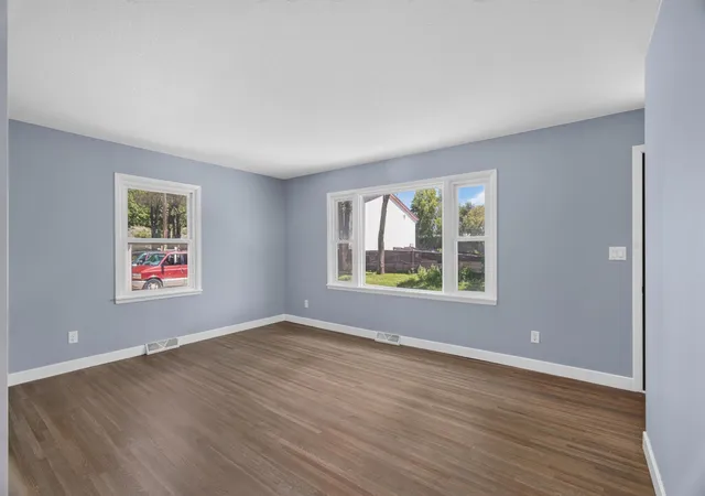 3rd image of 2115 E River Rd Ne, Rochester, MN 55906 | MLS# 7097656