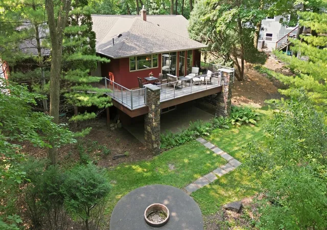 Photo 2 of Sale Pending at 18416 Ridgewood Rd, Wayzata, MN 55391 | MLS# 7097663 | Listing updated on 2026-09-02