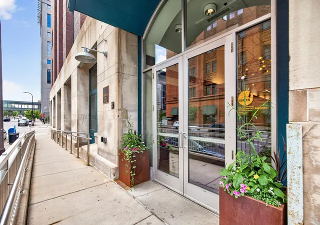 Photo 2 of Condo for sale at 250 Park Ave #502, Minneapolis, MN 55415 | MLS# 7097742 | Listing updated on 2026-09-21