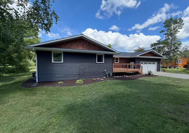 5th image of 6020 Shady Ln Ne, Bemidji, MN 56601 | MLS# 7097756