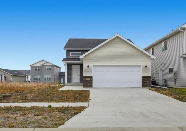 Homes for sale in Horace, ND | 7007 Benji Ln, Horace, ND 58047 | MLS# 7097766
