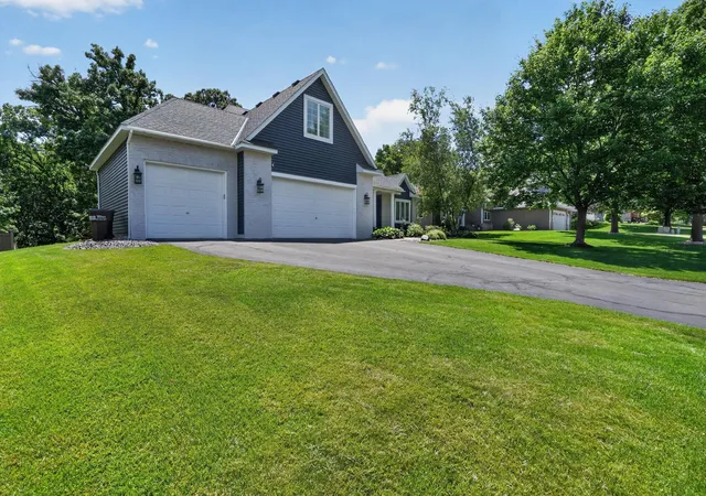 Homes for sale in Stillwater, MN | 13085 56th St N, Stillwater, MN 55082 | MLS# 7097784