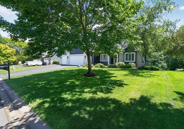 Homes for sale in Stillwater, MN | 13085 56Th St N, Stillwater, MN 55082 | MLS# 7097784