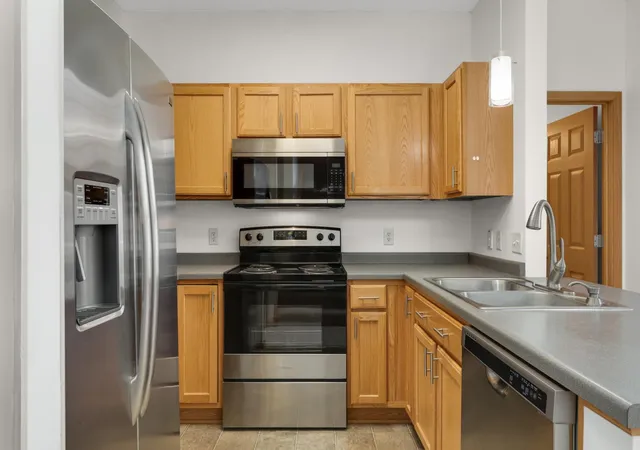 5th image of 6580 Olive Ln N, Maple Grove, MN 55311 | MLS# 7097790