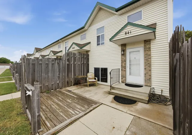 2nd image of 841 37th Ave N, Fargo, ND 58102 | MLS# 7097795