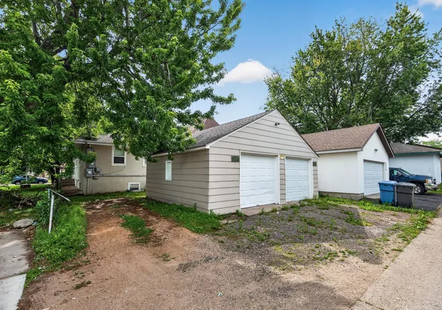 2nd image of 3921 Lyndale Ave N, Minneapolis, MN 55412 | MLS# 7097803