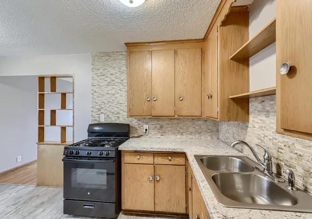 3rd image of 3921 Lyndale Ave N, Minneapolis, MN 55412 | MLS# 7097803