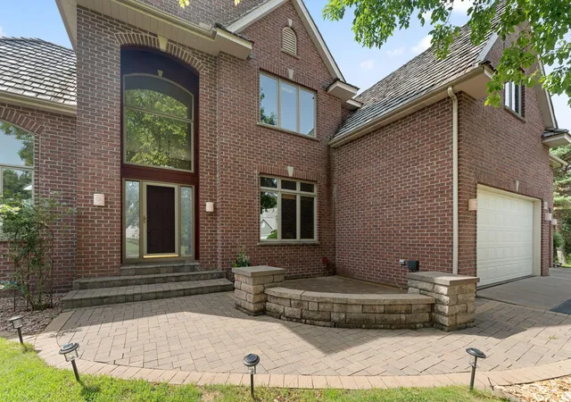 4th image of 4470 Garland Ln N, Minneapolis, MN 55446 | MLS# 7097838