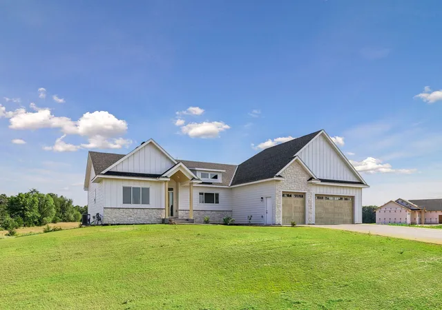 1st image of 2950 219th Ave Ne, Cedar, MN 55011 | MLS# 7097857