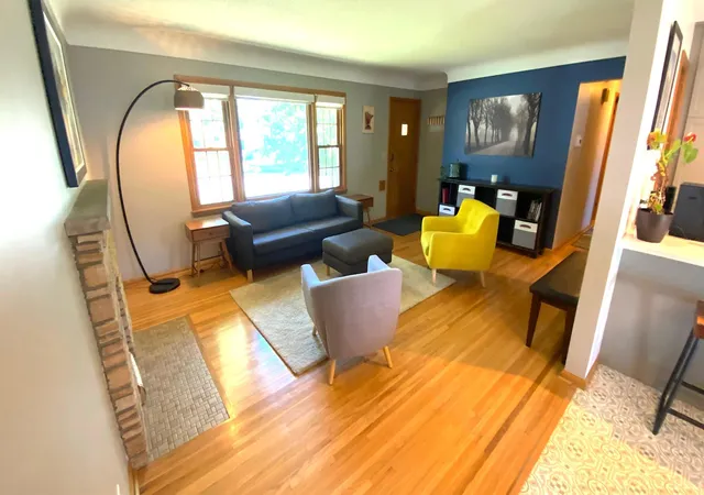 3rd image of 7200 14Th Ave S, Minneapolis, MN 55423 | MLS# 7097859