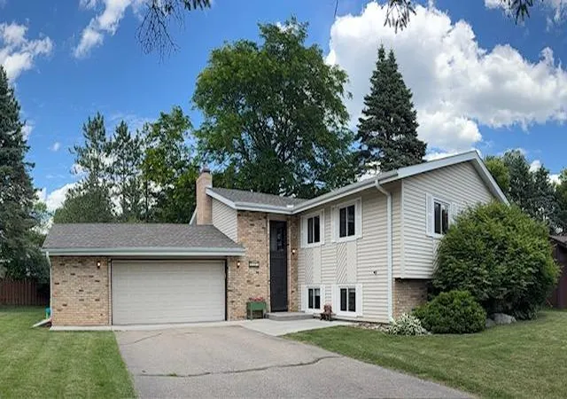 Photo 1 of Sale Pending at 3317 Red Oak Cir S, Burnsville, MN 55337 | MLS# 7097870 | Listing updated on 2026-08-03