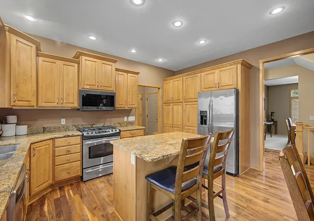 3rd image of 6680 Merrimac Ln N, Maple Grove, MN 55311 | MLS# 7097878