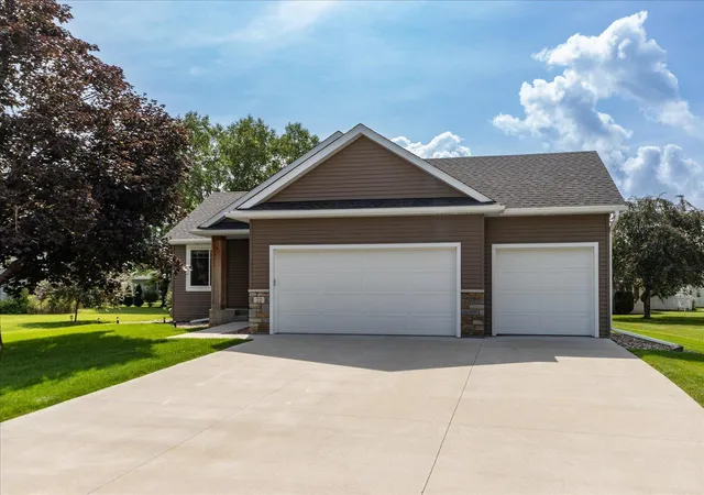 Homes for sale in Lake City, MN | 22 Garden Ct, Lake City, MN 55041 | MLS# 7097890