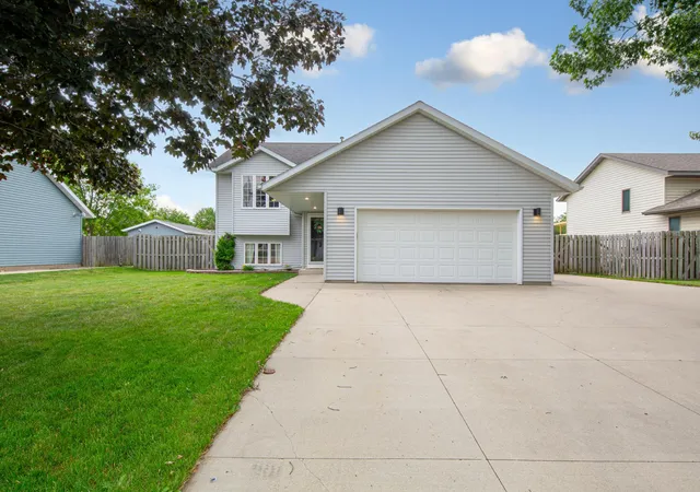 Homes for sale in Madison Lake, MN | 435 Lilac Ln, Madison Lake, MN 56063 | MLS# 7097903