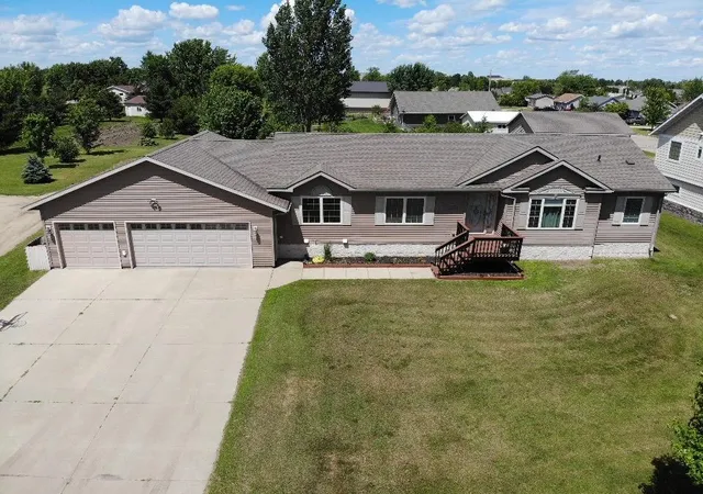 1st image of 708 Irving Ave Sw, Wadena, MN 56482 | MLS# 7097907