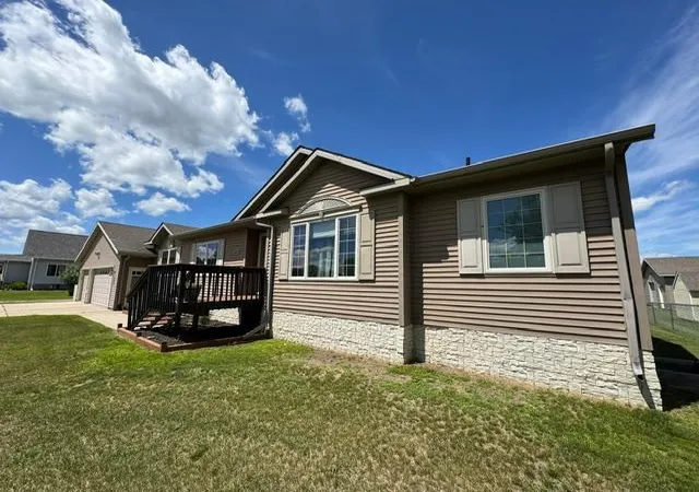 5th image of 708 Irving Ave Sw, Wadena, MN 56482 | MLS# 7097907