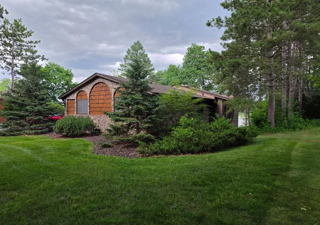 4th image of 6668 Rustic Rd Se, Prior Lake, MN 55372 | MLS# 7097941